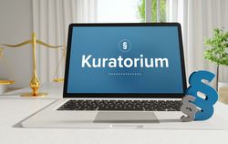 AdobeStock_308881298_PC_Schrift_Kuratorium.jpg